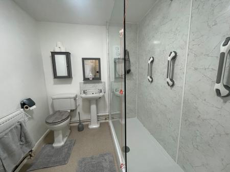 2 bedroom Bungalow for sale in Holly Green, Stapenhill, Burton-on-Trent, DE15