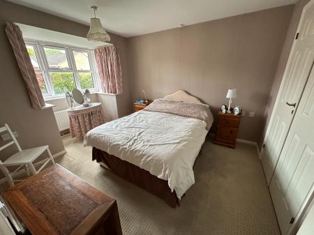 2 bedroom Bungalow for sale in Holly Green, Stapenhill, Burton-on-Trent, DE15