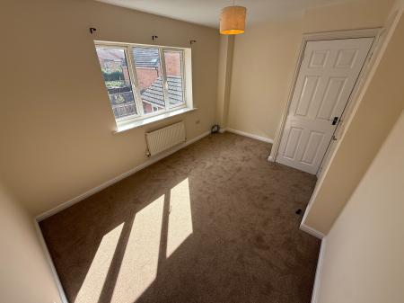 3 bedroom End of terrace house to let in Barker Round Way, Burton-On-Trent, DE14
