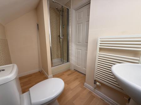 3 bedroom End of terrace house to let in Barker Round Way, Burton-On-Trent, DE14