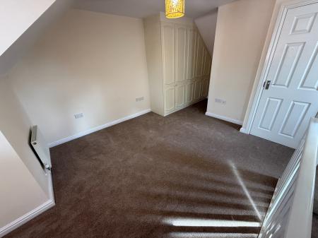 3 bedroom End of terrace house to let in Barker Round Way, Burton-On-Trent, DE14