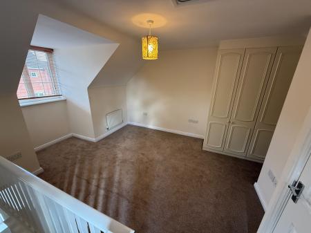 3 bedroom End of terrace house to let in Barker Round Way, Burton-On-Trent, DE14