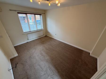 3 bedroom End of terrace house to let in Barker Round Way, Burton-On-Trent, DE14