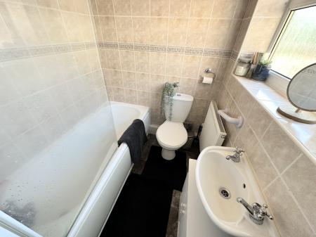 2 bedroom Terraced House for sale in Oxford Street, Swadlincote, DE11