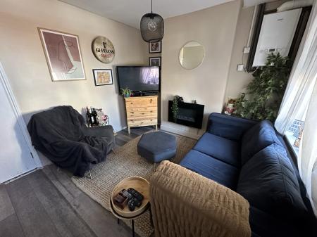 2 bedroom Terraced House for sale in Oxford Street, Swadlincote, DE11