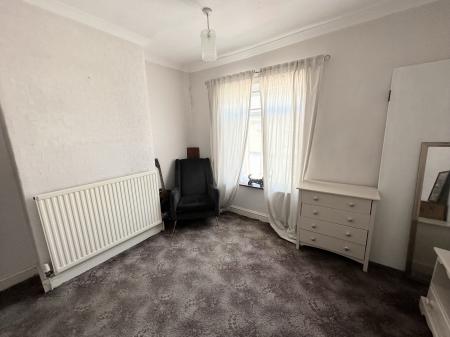 2 bedroom Terraced House for sale in Oxford Street, Swadlincote, DE11