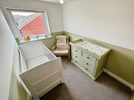 4 bedroom Town house for sale in Mayflower Drive, Burton-on-Trent, DE14