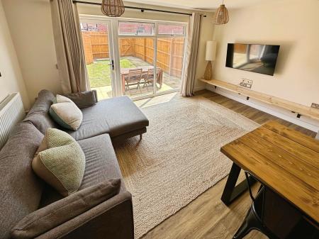 4 bedroom Town house for sale in Mayflower Drive, Burton-on-Trent, DE14