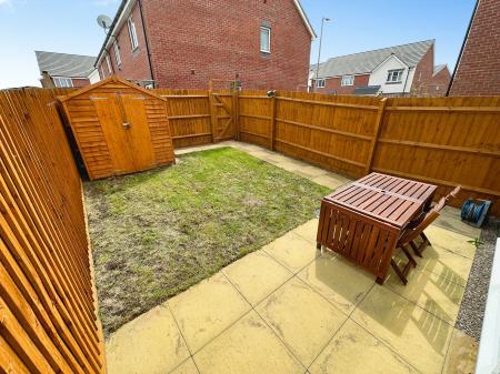 4 bedroom Town house for sale in Mayflower Drive, Burton-on-Trent, DE14