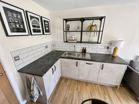 4 bedroom Town house for sale in Mayflower Drive, Burton-on-Trent, DE14