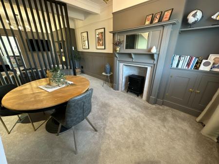 4 bedroom End of terrace house for sale in Main Street, Newhall, Swadlincote, Derbyshire, DE11