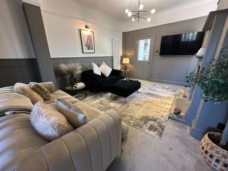 4 bedroom End of terrace house for sale in Main Street, Newhall, Swadlincote, Derbyshire, DE11