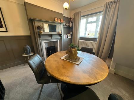 4 bedroom End of terrace house for sale in Main Street, Newhall, Swadlincote, Derbyshire, DE11