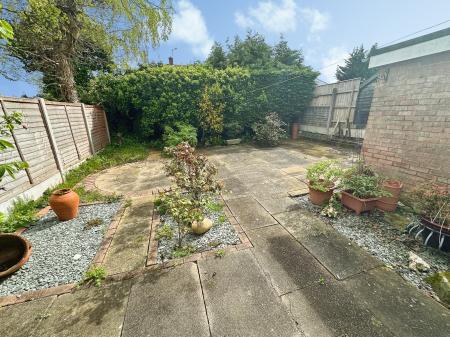 2 bedroom Semi-detached bungalow for sale in Henhurst Ridge, Burton-on-Trent, DE13