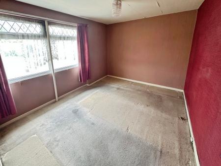 2 bedroom Semi-detached bungalow for sale in Henhurst Ridge, Burton-on-Trent, DE13