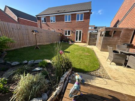 3 bedroom Semi-detached house for sale in Rockingham Way, Stanton, Burton-on-Trent, DE15