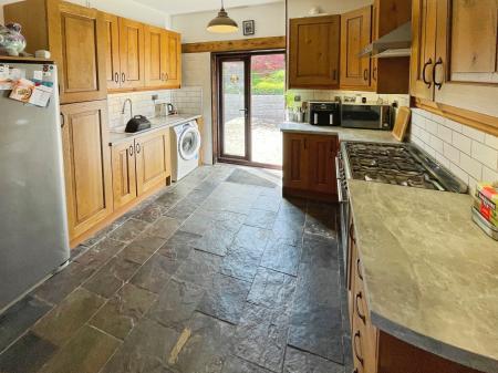2 bedroom Detached bungalow for sale in Alexandra Road, Burton-on-Trent, DE15