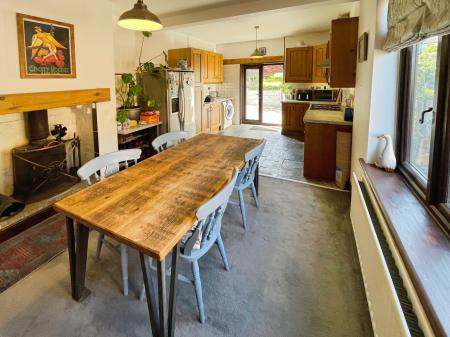 2 bedroom Detached bungalow for sale in Alexandra Road, Burton-on-Trent, DE15