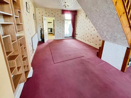 3 bedroom Town house for sale in Mear Greaves Lane, Winshill, Burton-on-Trent, DE15