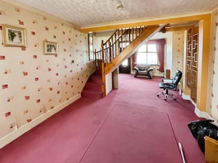 3 bedroom Town house for sale in Mear Greaves Lane, Winshill, Burton-on-Trent, DE15