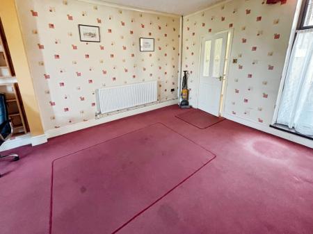 3 bedroom Town house for sale in Mear Greaves Lane, Winshill, Burton-on-Trent, DE15