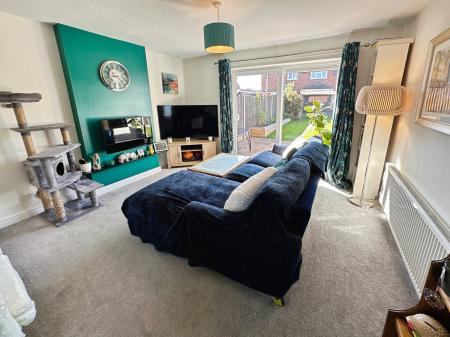 2 bedroom Semi-detached house for sale in Park Road, Barton under Needwood, Burton-on-Trent, DE13