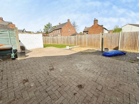 4 bedroom Semi-detached house for sale in York Road, Church Gresley, Swadlincote, Derbyshire, DE11