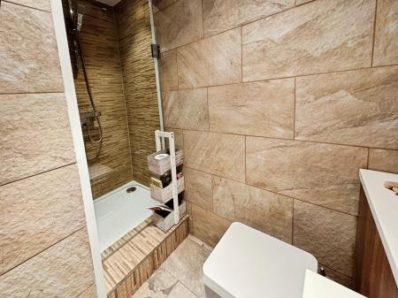 4 bedroom Semi-detached house for sale in York Road, Church Gresley, Swadlincote, Derbyshire, DE11