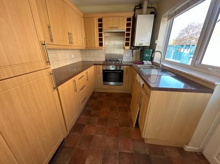 2 bedroom Semi-detached bungalow for sale in Spring Farm Road, Stapenhill, Burton-on-Trent, DE15
