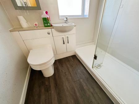 2 bedroom Semi-detached bungalow for sale in Spring Farm Road, Stapenhill, Burton-on-Trent, DE15