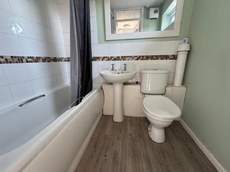 1 bedroom Town house for sale in Cottesmore Close, Brizlincote Valley, Burton-on-Trent, DE15