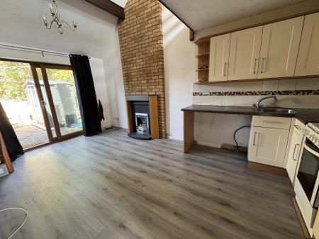 1 bedroom Town house for sale in Cottesmore Close, Brizlincote Valley, Burton-on-Trent, DE15