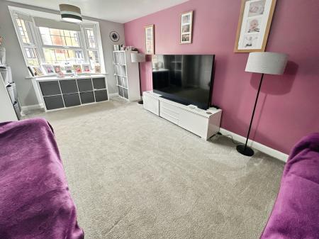 4 bedroom Detached house for sale in Holt Lane, Drakelow, Burton-on-Trent, DE15