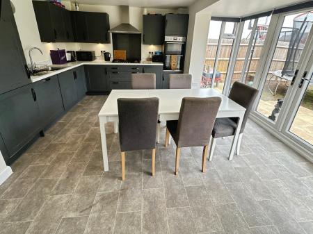 4 bedroom Detached house for sale in Holt Lane, Drakelow, Burton-on-Trent, DE15