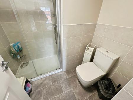 4 bedroom Detached house for sale in Holt Lane, Drakelow, Burton-on-Trent, DE15