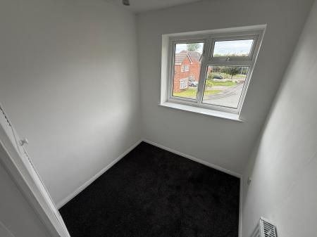 3 bedroom Semi-detached house to let in Mayfield Road, Burton On Trent, Winshill, DE15