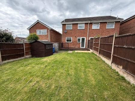 3 bedroom Semi-detached house to let in Mayfield Road, Burton On Trent, Winshill, DE15