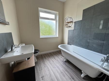 2 bedroom Terraced House for sale in Main Street, Albert Village, Swadlincote, Derbyshire, DE11