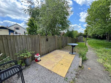 2 bedroom Terraced House for sale in Main Street, Albert Village, Swadlincote, Derbyshire, DE11