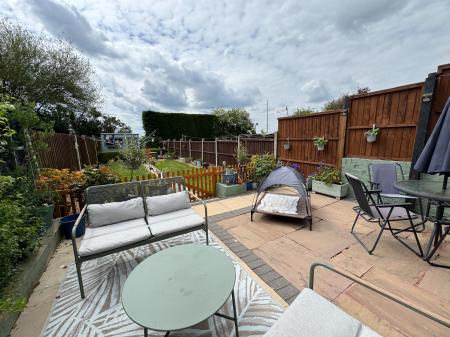2 bedroom Semi-detached house for sale in Sunnyside, Newhall, Swadlincote, Derbyshire, DE11