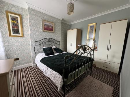 2 bedroom Semi-detached house for sale in Sunnyside, Newhall, Swadlincote, Derbyshire, DE11
