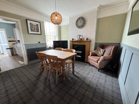 2 bedroom Semi-detached house for sale in Sunnyside, Newhall, Swadlincote, Derbyshire, DE11