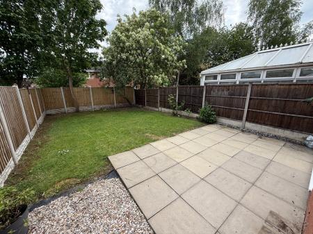 2 bedroom Semi-detached house to let in Harrison Close, Burton-On-Trent, DE14