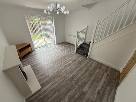2 bedroom Semi-detached house to let in Harrison Close, Burton-On-Trent, DE14