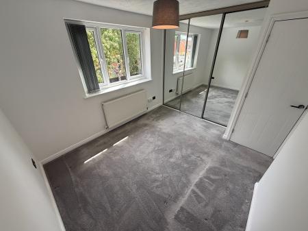 2 bedroom Semi-detached house to let in Harrison Close, Burton-On-Trent, DE14