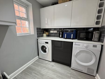 5 bedroom Detached house for sale in Cranfield Avenue, Church Gresley, Swadlincote, Derbyshire, DE11