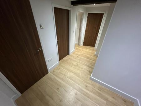 2 bedroom Flat to let in Wetmore Road, Burton-On-Trent, DE14