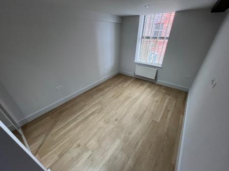 2 bedroom Flat to let in Wetmore Road, Burton-On-Trent, DE14