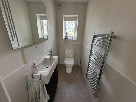 4 bedroom Detached house for sale in Bitham Lane, Stretton, Burton-on-Trent, DE13