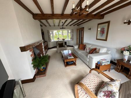 4 bedroom Detached house for sale in Bitham Lane, Stretton, Burton-on-Trent, DE13